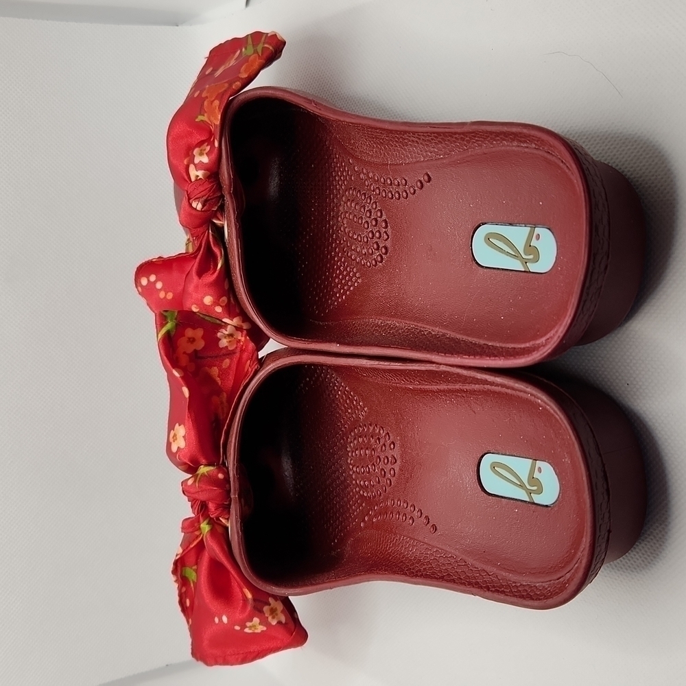 OKA b. Red Floral Print Ribbon Slip-on Mules Size M - Picture 4 of 8